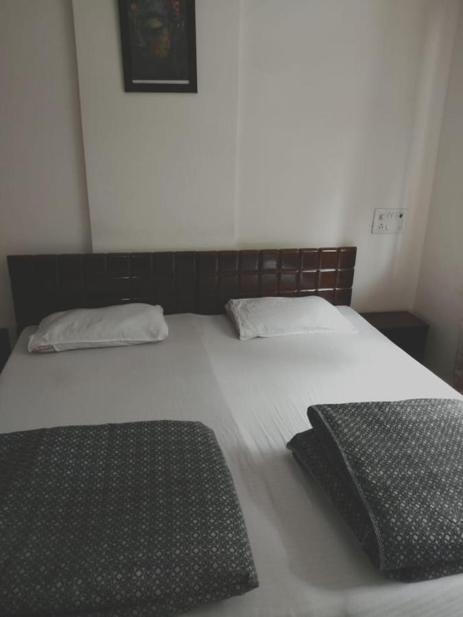 Le Pension Daman Esterno foto