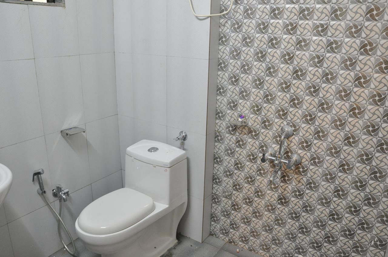 Le Pension Daman Esterno foto